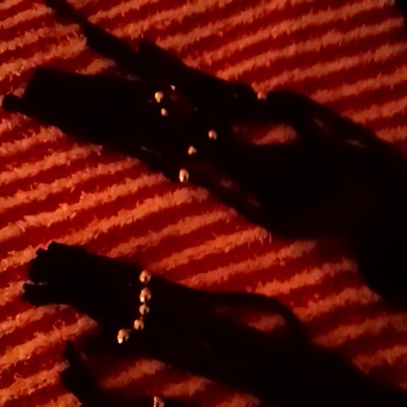 2 separate long Block fringed scarves long Block fringed scarves with Metal acce - Picture 5 of 9